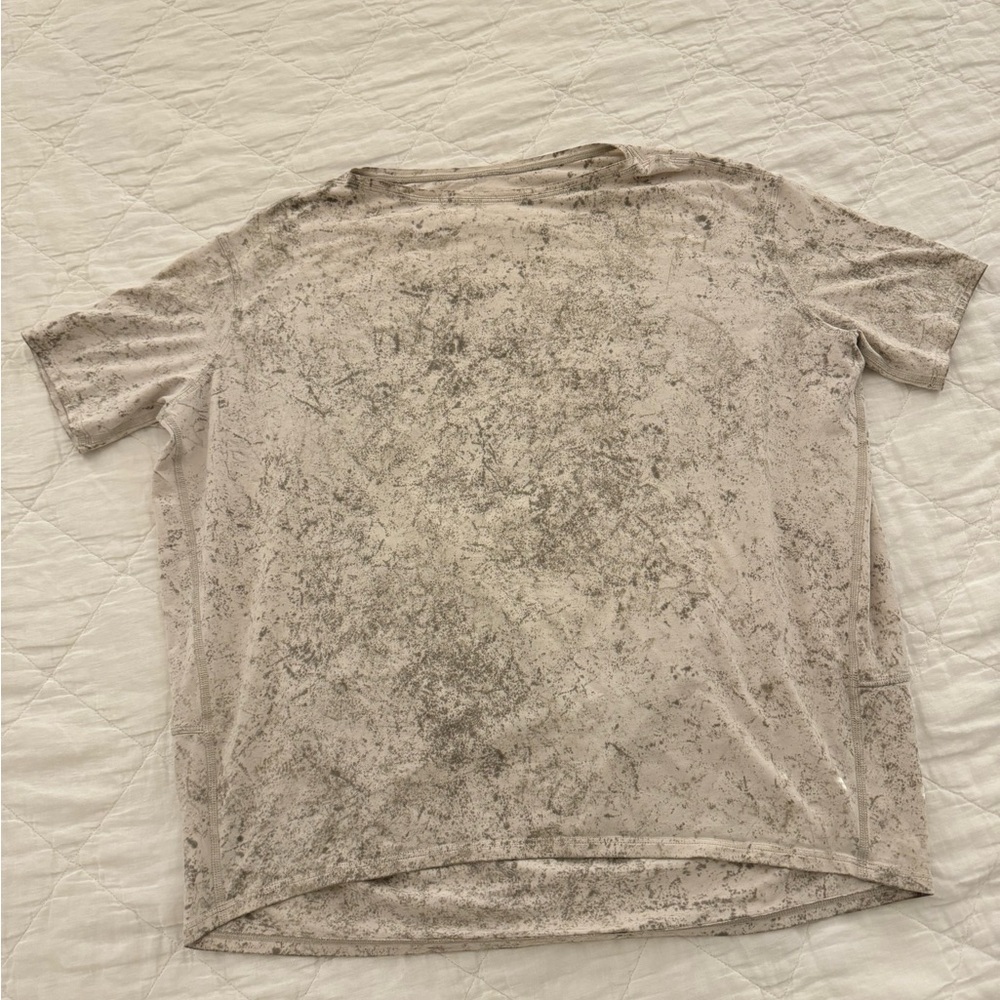lululemon tshirt